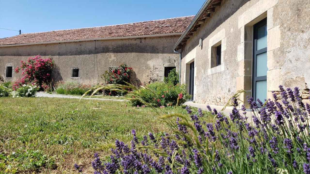 Vila Gite De Villodier Le Vigeant Exteriér fotografie