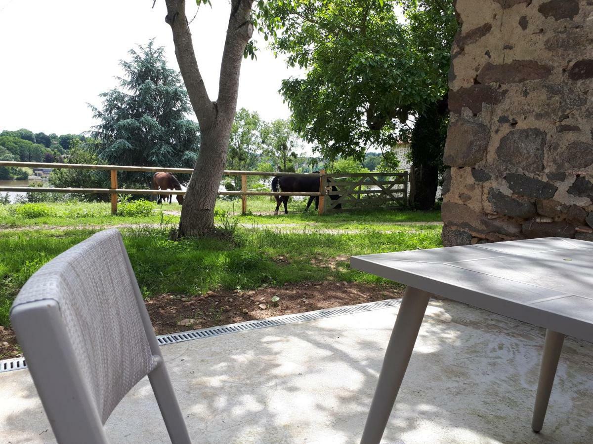 Vila Gite De Villodier Le Vigeant Exteriér fotografie